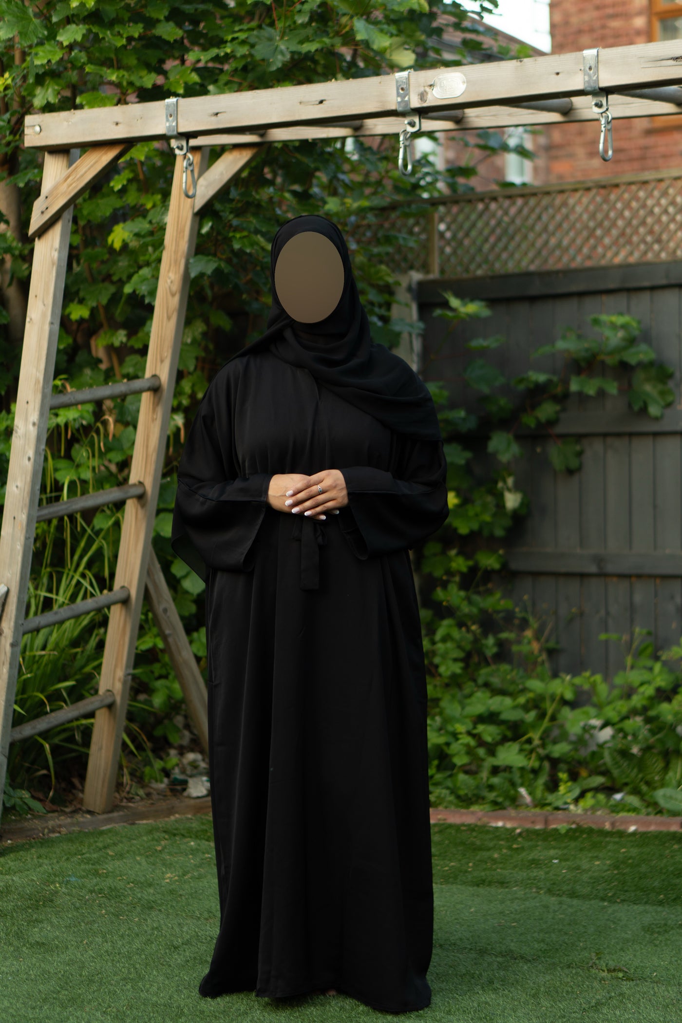 Black closed abaya