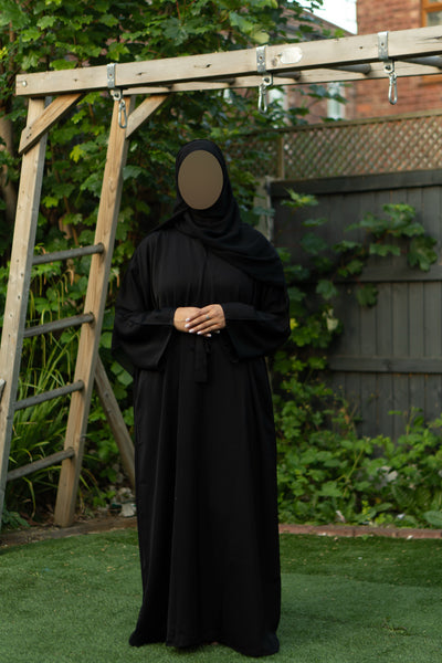 Black closed abaya