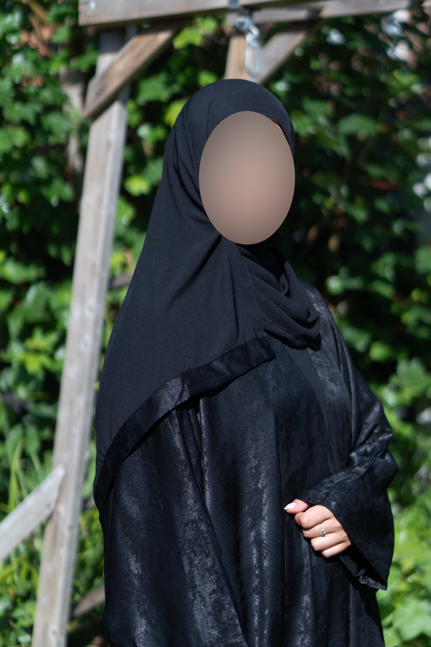 Black shimmer abaya