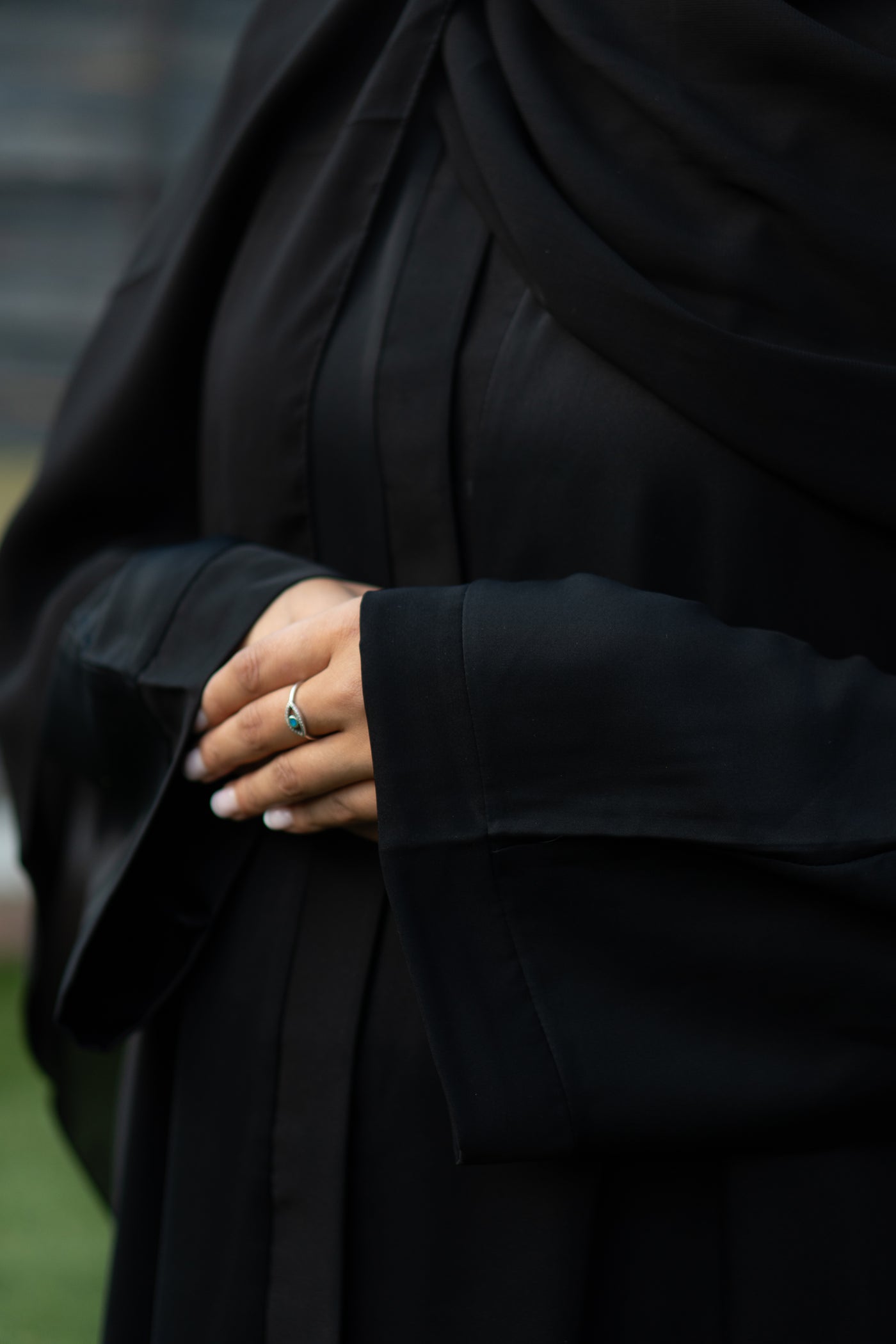 Black open abaya